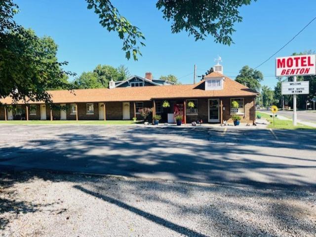 Benton Motel Екстериор снимка